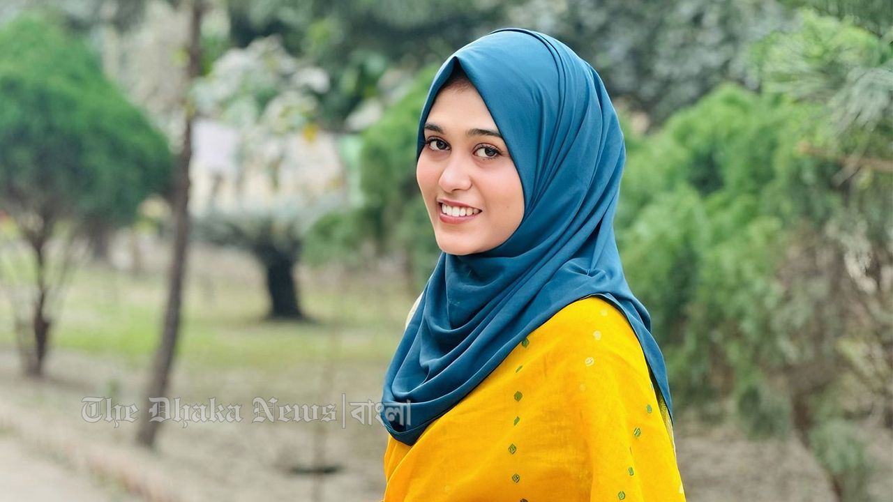মিমিক্রিতে মুগ্ধতা ছড়ানো জেরিন