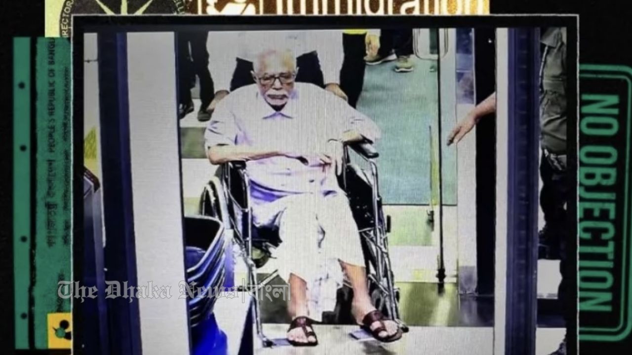 মাস্ক-লুঙ্গি-গেঞ্জি পরে বিমানবন্দরে যান আবদুল হামিদ