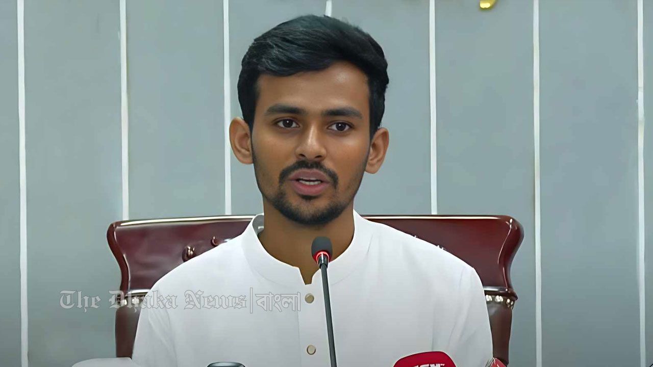 মাহফুজ ভাইয়ের সঙ্গে যা ঘটল, তাতে হতাশ হয়েছি: উপদেষ্টা আসিফ