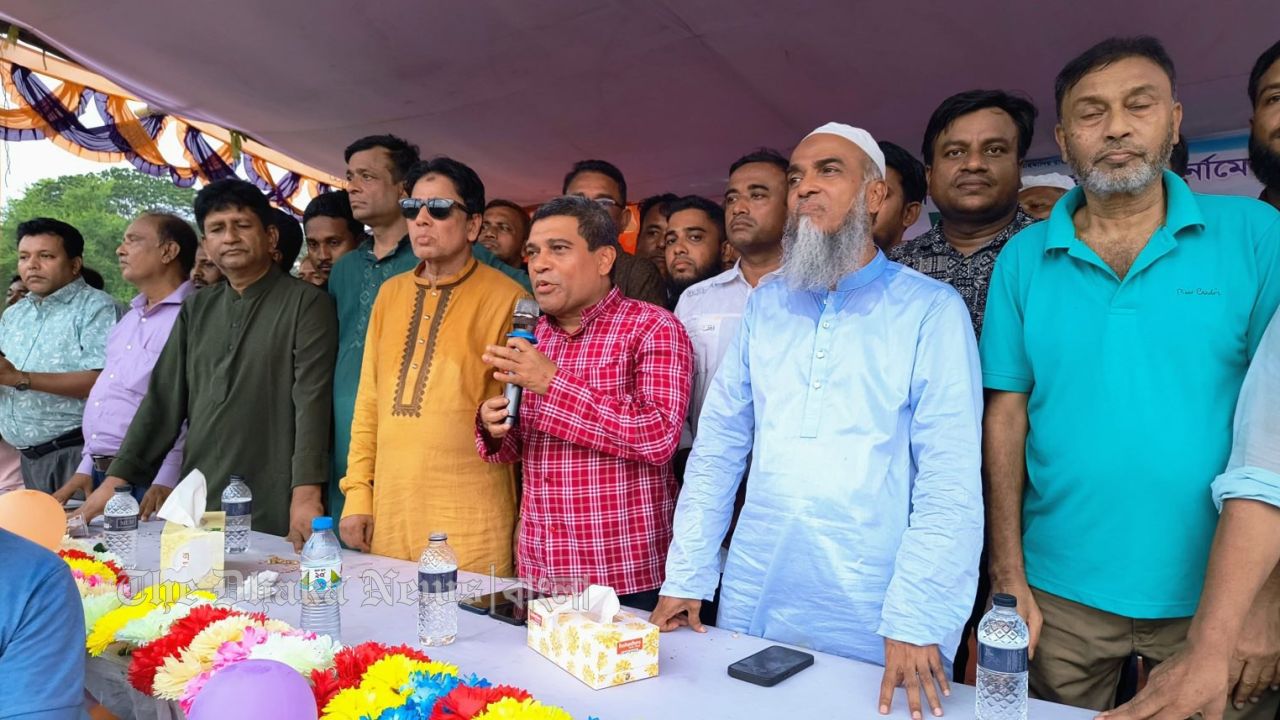 ফুটবলের উন্মাদনায় মুখরিত হাতিয়া, সম্পন্ন হলো প্রেসিডেন্ট জিয়া গোল্ড কাপ