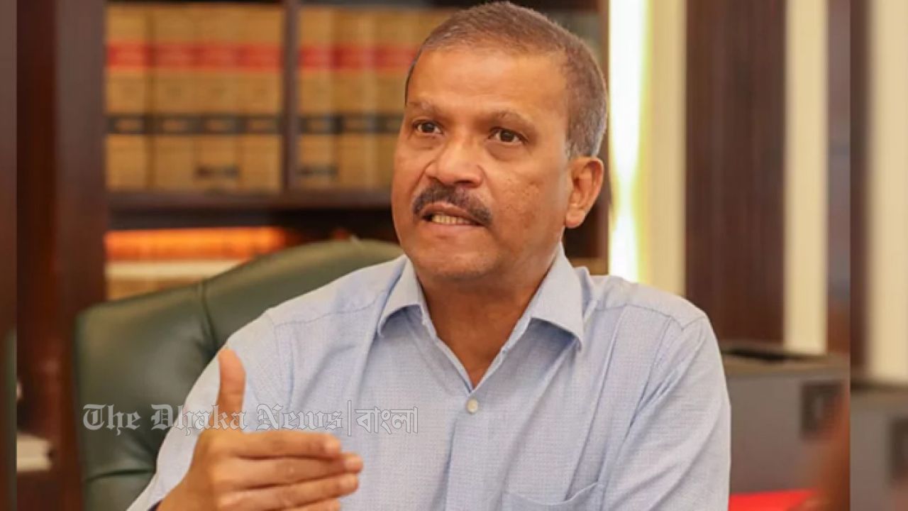 আহতদের চিকিৎসার জন্য প্রয়োজনে বিদেশে পাঠানো হবে: আসিফ নজরুল