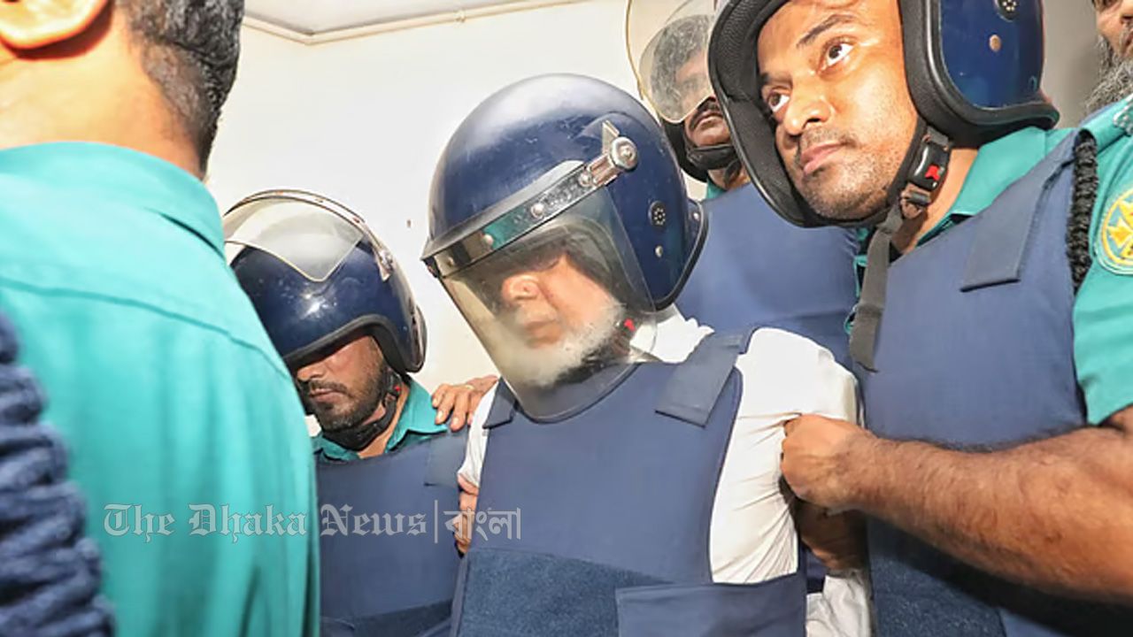 সাবেক প্রধান বিচারপতি খায়রুল হক ৭ দিনের রিমান্ডে