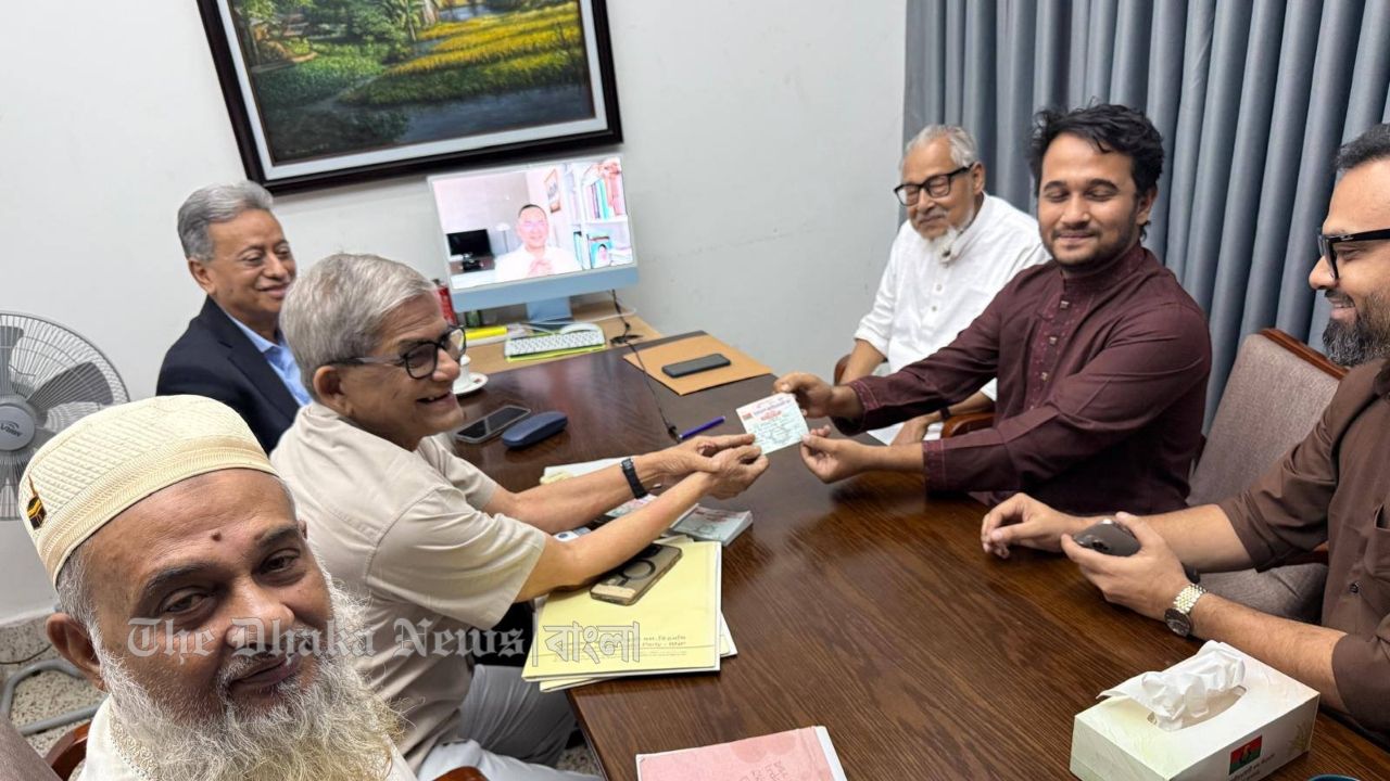 বিএনপিতে যোগ দিলেন স্নিগ্ধ