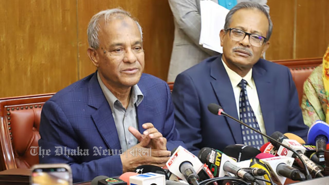 পদত্যাগ করলে এখানে বসতাম না: স্বরাষ্ট্র উপদেষ্টা