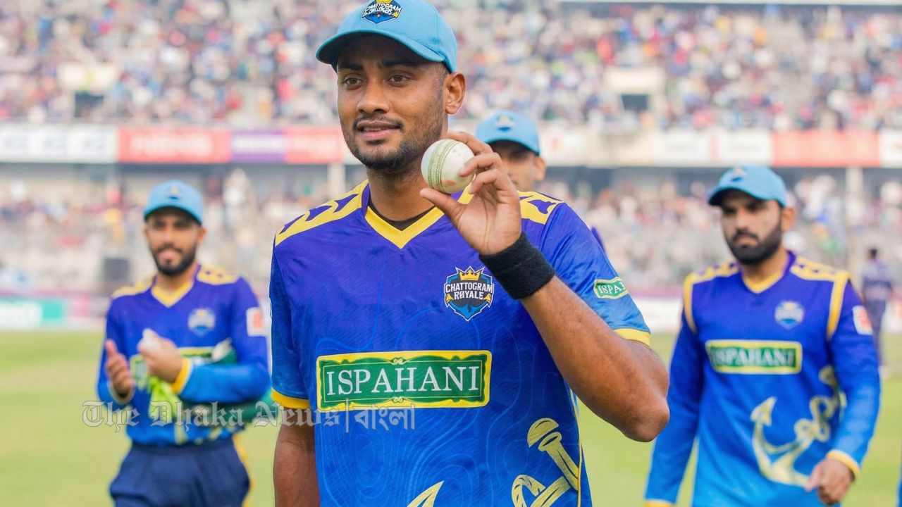 ক্যারিয়ারের প্রথম ৫ উইকেটে বিপিএলে ইতিহাস গড়লেন শরিফুল ইসলাম
