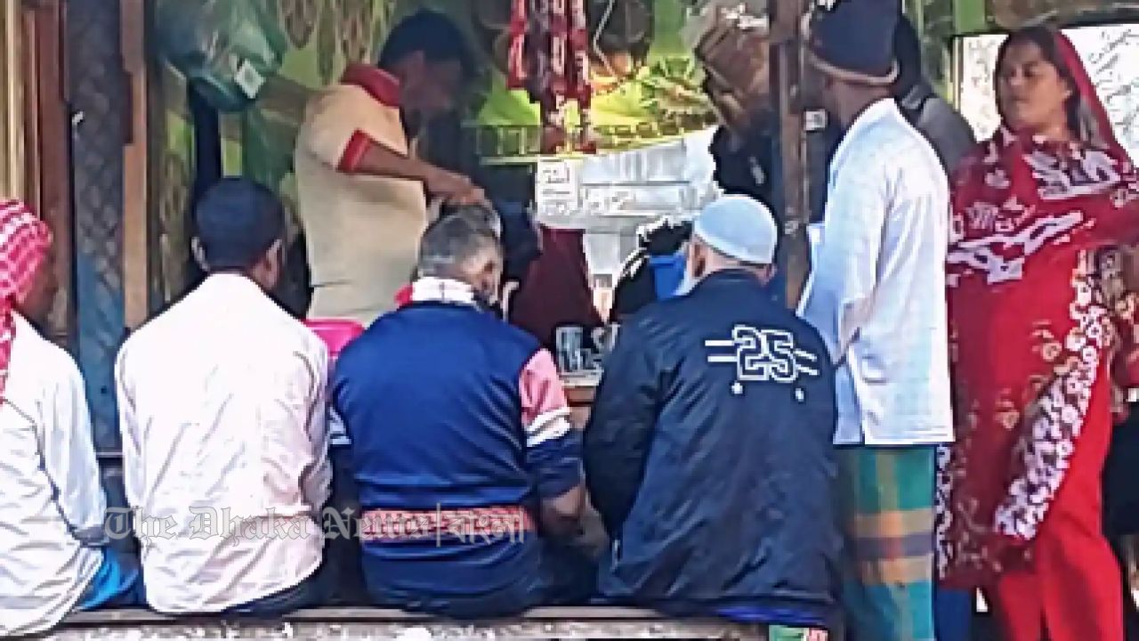 চান্দিনায় বইছে নির্বাচনী হাওয়া: চায়ের দোকান, পাড়া-মহল্লায় চলছে ভোটের আড্ডা