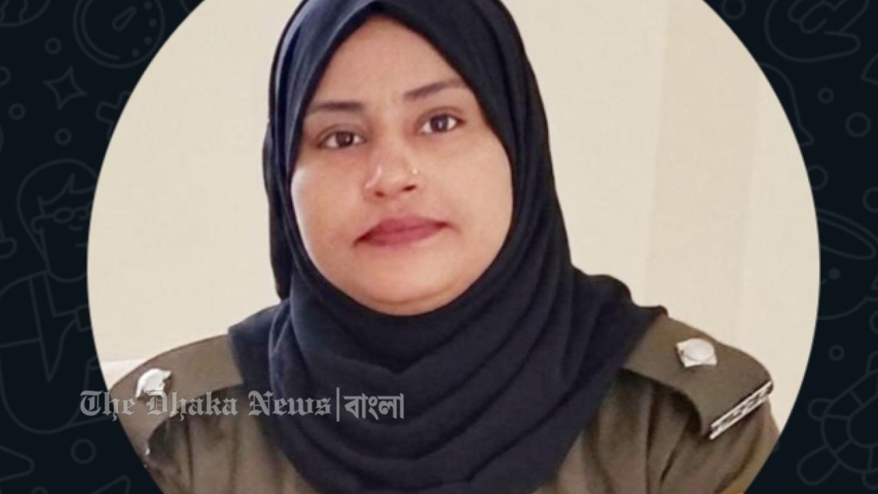 কমলনগরে দায়িত্ববোধের দৃষ্টান্ত: সিজার পরবর্তী অসুস্থতা নিয়েও অফিস ছুটছেন ভিডিপি কর্মকর্তা জাহারা খাতুন