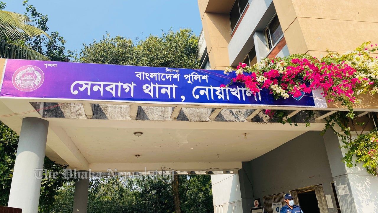 নিজের মেয়েকে উত্ত্যক্তের অভিযোগে সালিশে বাবাকে ৩৩ বেত্রাঘাত