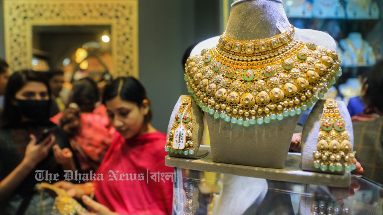 ভরিপ্রতি ৭ হাজার ১১৫ টাকা কমলো স্বর্ণের দাম